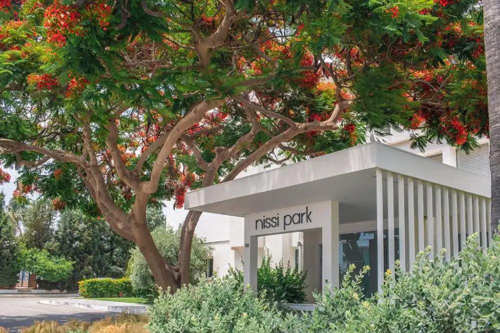 NISSI PARK HOTEL